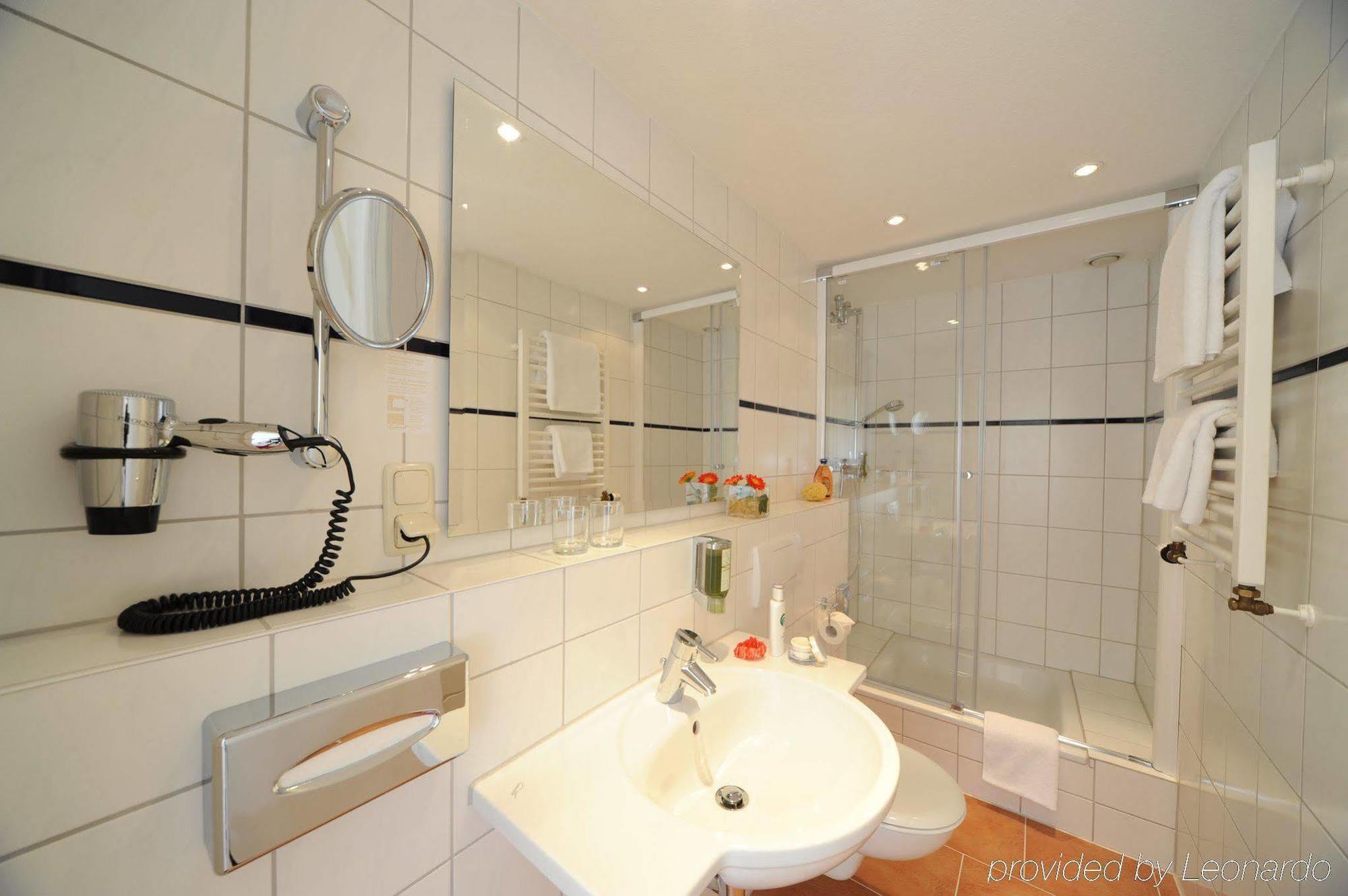 Готель Celler Hof Екстер'єр фото
