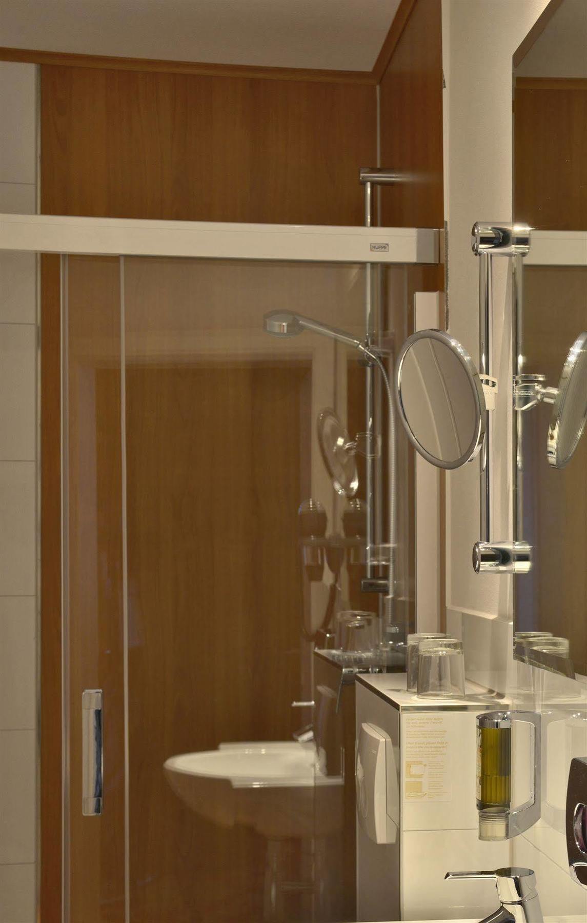 Готель Celler Hof Екстер'єр фото