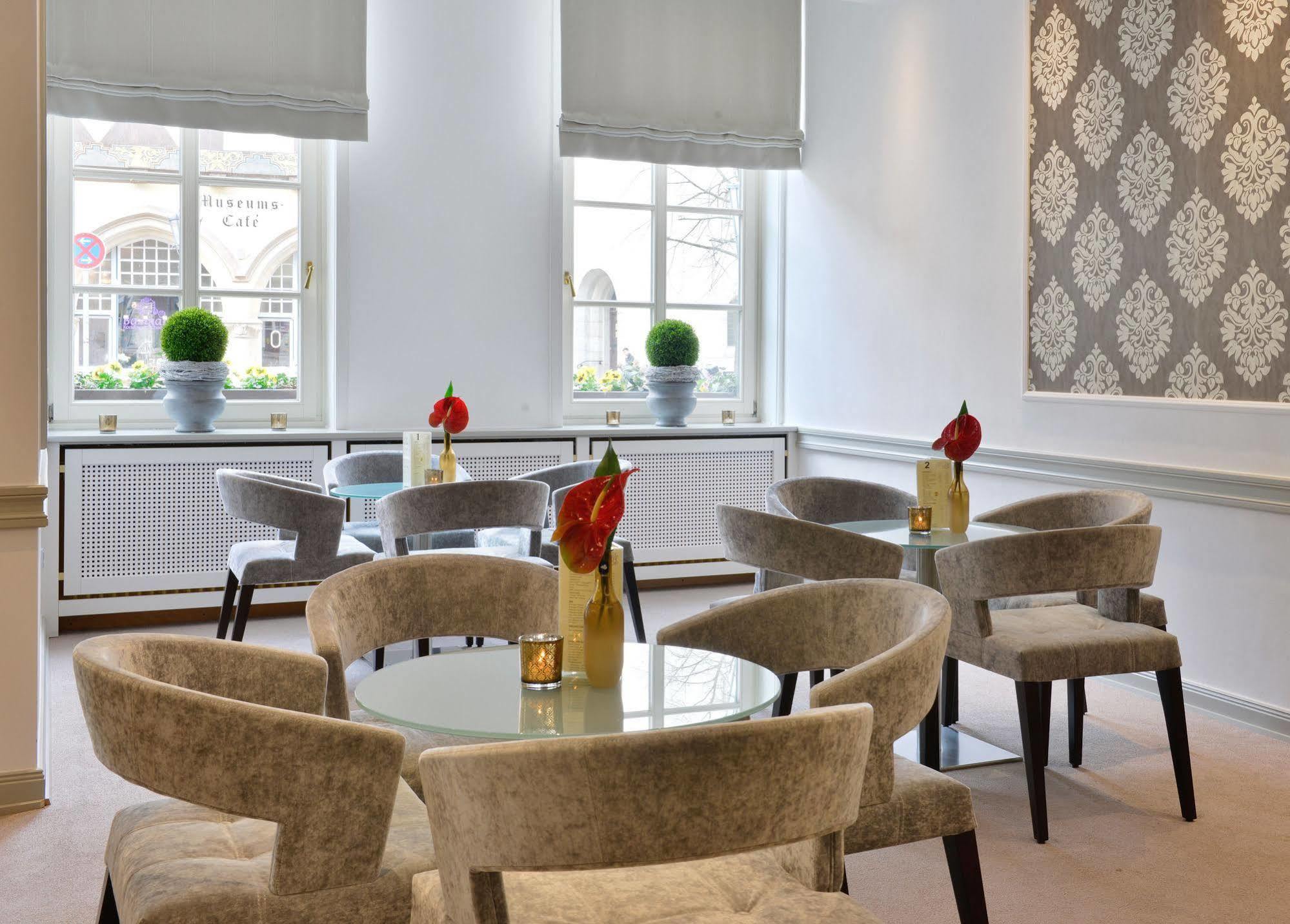 Готель Celler Hof Екстер'єр фото